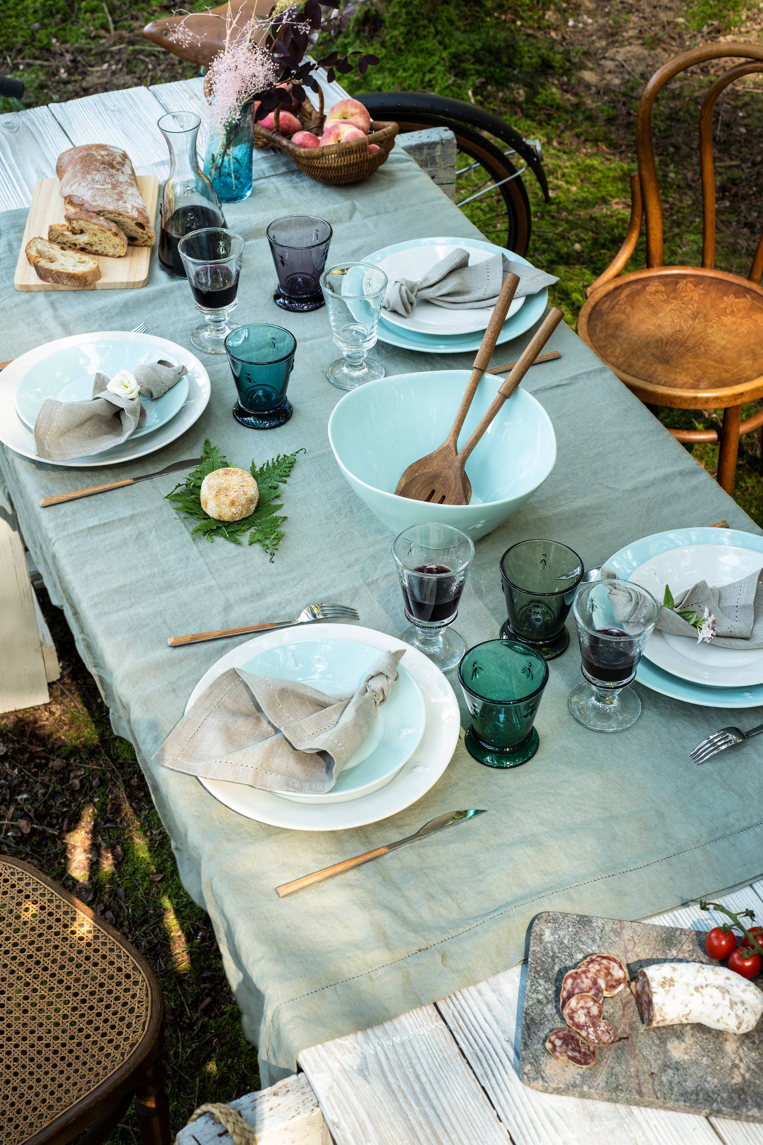 La Rochere Bee Ceramic Dessert Plates - Ecru - Image 3